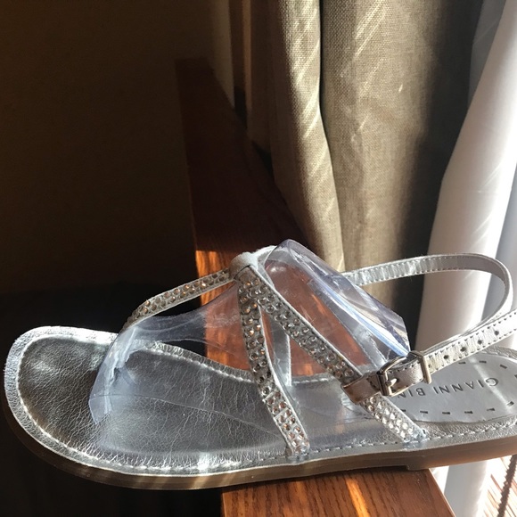 Gianni Bini Silver Christa Sandals Size 8 - Picture 6 of 6